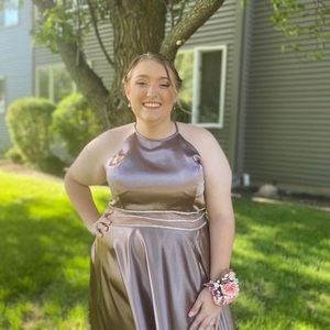 Meet your Posher, Cindy